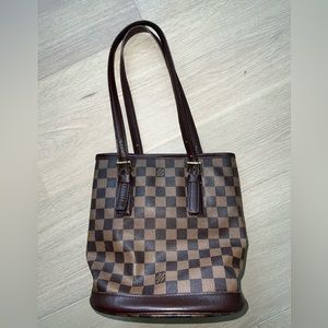 Louis Vuitton Marais Damier Ebene Bucket purse *Authentic*